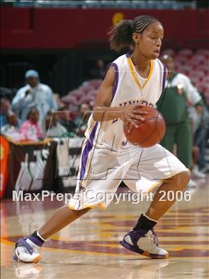 Thumbnail 1 in Lynwood vs. Long Beach Poly (CIF SoCal D1 Final) photogallery.