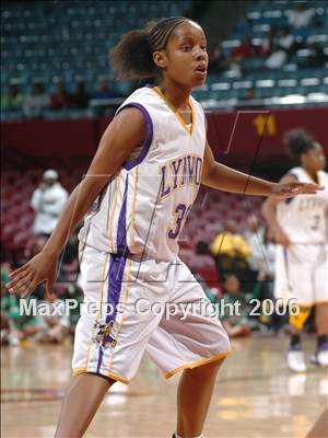 Thumbnail 1 in Lynwood vs. Long Beach Poly (CIF SoCal D1 Final) photogallery.