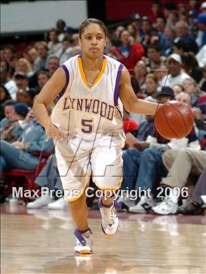 Thumbnail 1 in Lynwood vs. Long Beach Poly (CIF SoCal D1 Final) photogallery.