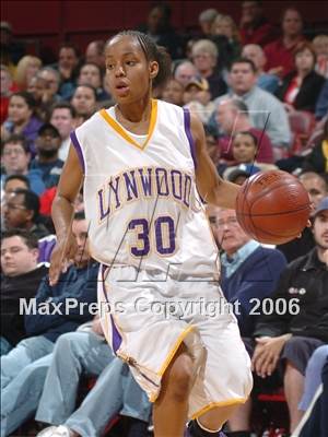 Thumbnail 3 in Lynwood vs. Long Beach Poly (CIF SoCal D1 Final) photogallery.