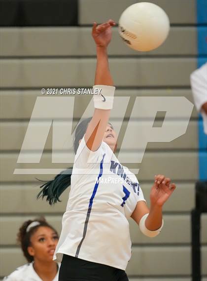 Thumbnail 2 in Westview vs Paradise Honors (Wolves Classic) photogallery.