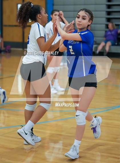 Thumbnail 1 in Westview vs Paradise Honors (Wolves Classic) photogallery.