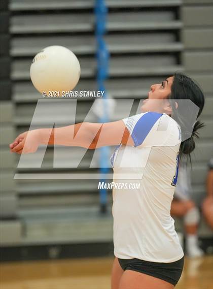 Thumbnail 3 in Westview vs Paradise Honors (Wolves Classic) photogallery.