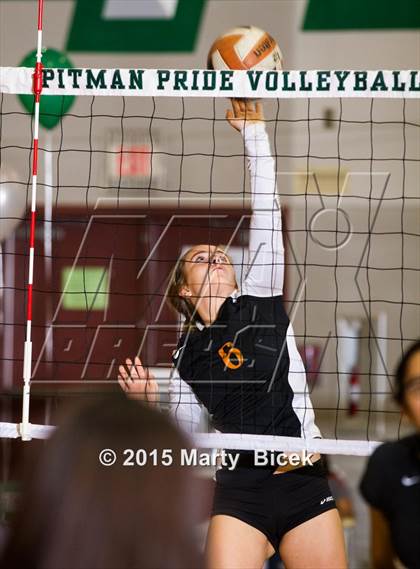 Thumbnail 1 in Pitman vs Merced photogallery.