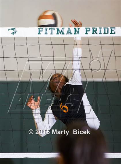 Thumbnail 2 in Pitman vs Merced photogallery.