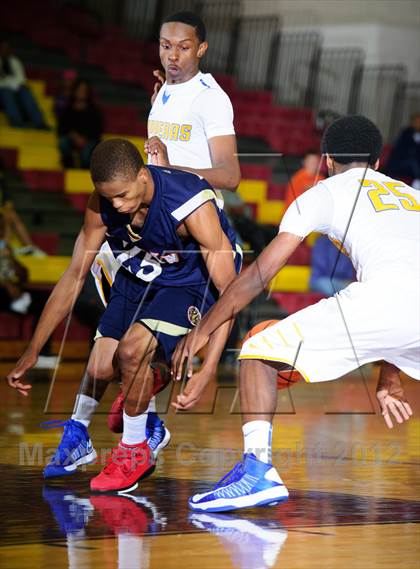 Thumbnail 1 in Copperas Cove vs Klein Collins (McDonald's Texas Invitational) photogallery.