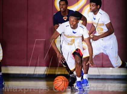 Thumbnail 3 in Copperas Cove vs Klein Collins (McDonald's Texas Invitational) photogallery.