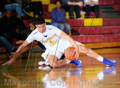 Thumbnail 1 in Copperas Cove vs Klein Collins (McDonald's Texas Invitational) photogallery.