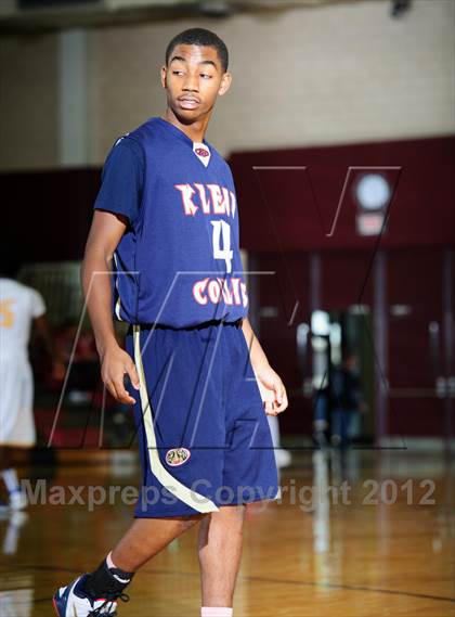 Thumbnail 1 in Copperas Cove vs Klein Collins (McDonald's Texas Invitational) photogallery.
