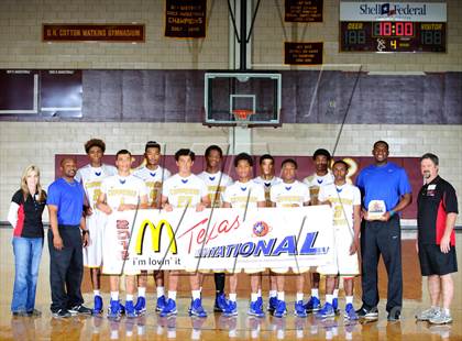 Thumbnail 2 in Copperas Cove vs Klein Collins (McDonald's Texas Invitational) photogallery.