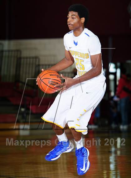 Thumbnail 3 in Copperas Cove vs Klein Collins (McDonald's Texas Invitational) photogallery.