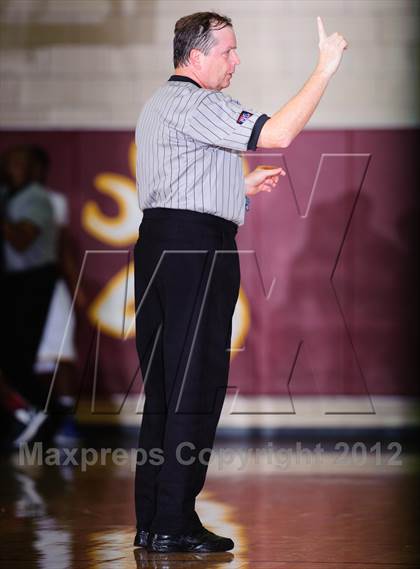 Thumbnail 1 in Copperas Cove vs Klein Collins (McDonald's Texas Invitational) photogallery.