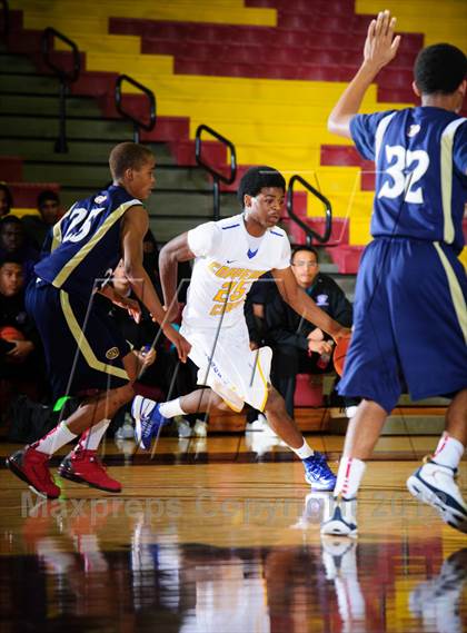 Thumbnail 3 in Copperas Cove vs Klein Collins (McDonald's Texas Invitational) photogallery.