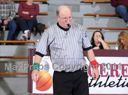Thumbnail 2 in Benton vs Pinckneyville photogallery.