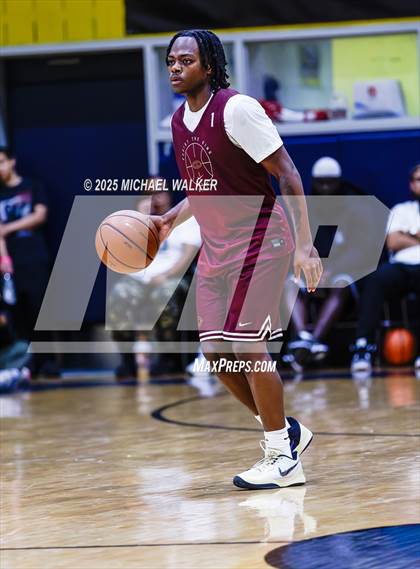 Thumbnail 1 in Thomas Jefferson Campus Vs Christ the King (City Is Mine HS Classic) photogallery.