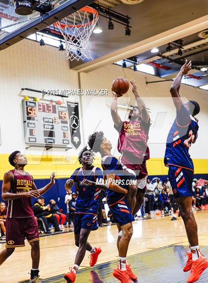 Thumbnail 2 in Thomas Jefferson Campus Vs Christ the King (City Is Mine HS Classic) photogallery.