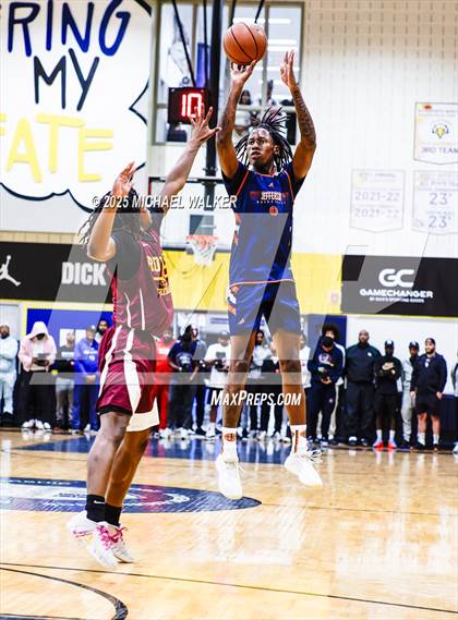 Thumbnail 2 in Thomas Jefferson Campus Vs Christ the King (City Is Mine HS Classic) photogallery.