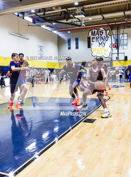 Thumbnail 3 in Thomas Jefferson Campus Vs Christ the King (City Is Mine HS Classic) photogallery.