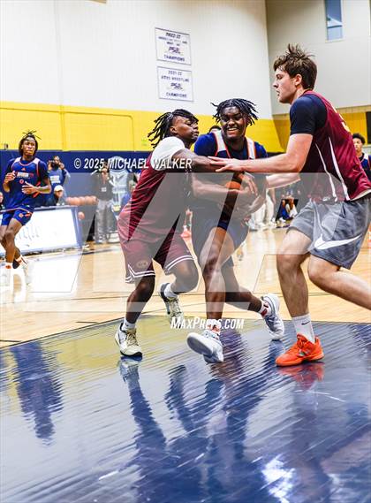 Thumbnail 2 in Thomas Jefferson Campus Vs Christ the King (City Is Mine HS Classic) photogallery.