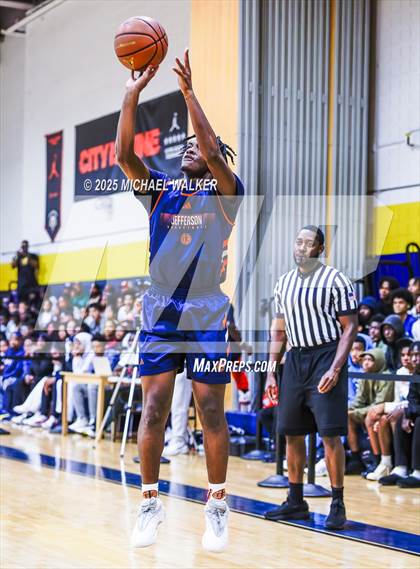 Thumbnail 2 in Thomas Jefferson Campus Vs Christ the King (City Is Mine HS Classic) photogallery.