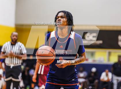 Thumbnail 3 in Thomas Jefferson Campus Vs Christ the King (City Is Mine HS Classic) photogallery.