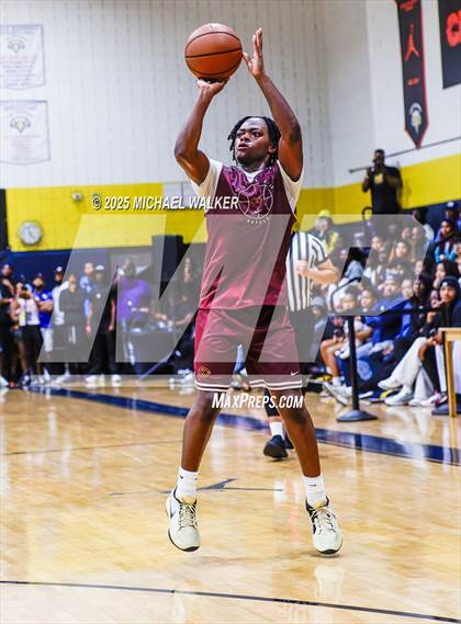 Thumbnail 3 in Thomas Jefferson Campus Vs Christ the King (City Is Mine HS Classic) photogallery.