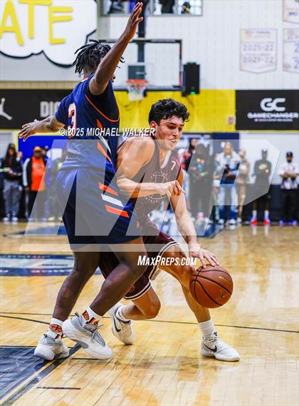 Thumbnail 3 in Thomas Jefferson Campus Vs Christ the King (City Is Mine HS Classic) photogallery.