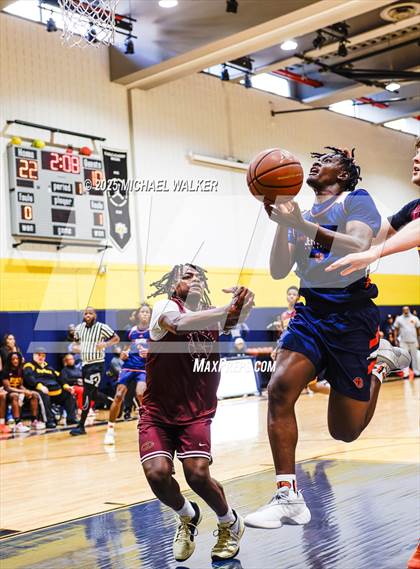 Thumbnail 1 in Thomas Jefferson Campus Vs Christ the King (City Is Mine HS Classic) photogallery.