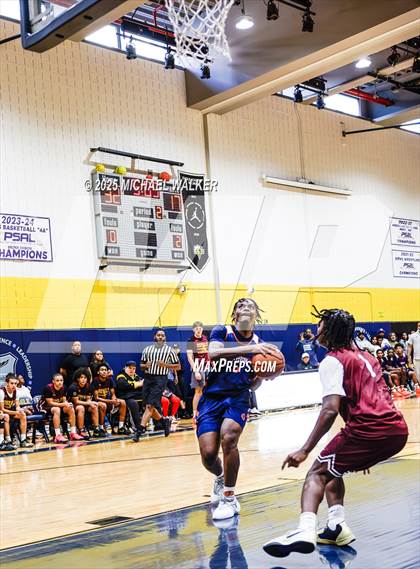 Thumbnail 3 in Thomas Jefferson Campus Vs Christ the King (City Is Mine HS Classic) photogallery.