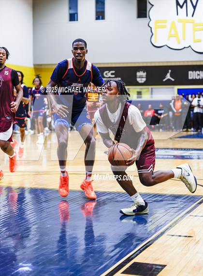 Thumbnail 3 in Thomas Jefferson Campus Vs Christ the King (City Is Mine HS Classic) photogallery.