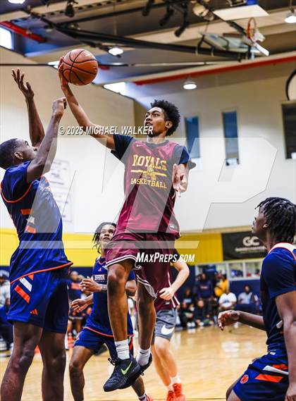 Thumbnail 1 in Thomas Jefferson Campus Vs Christ the King (City Is Mine HS Classic) photogallery.