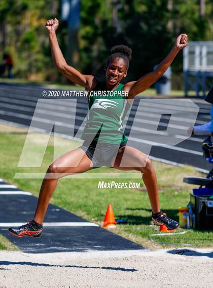 Thumbnail 2 in South Walton vs. Niceville (Seahawk Invitational) photogallery.