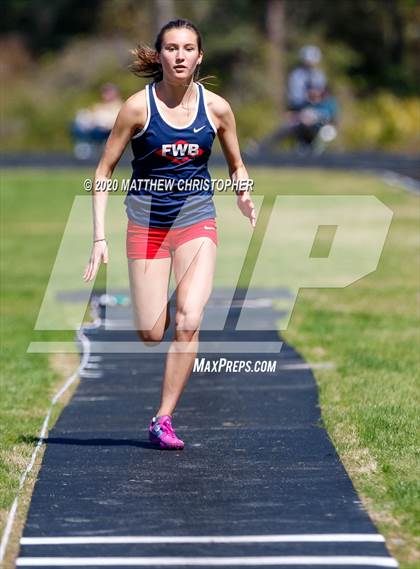 Thumbnail 1 in South Walton vs. Niceville (Seahawk Invitational) photogallery.