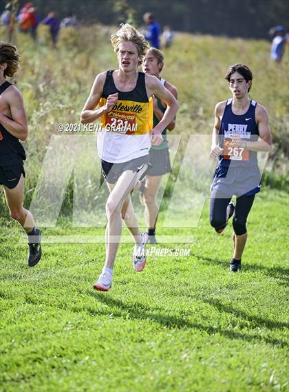Thumbnail 1 in IHSAA Semi State Cross Country Boys Championships photogallery.