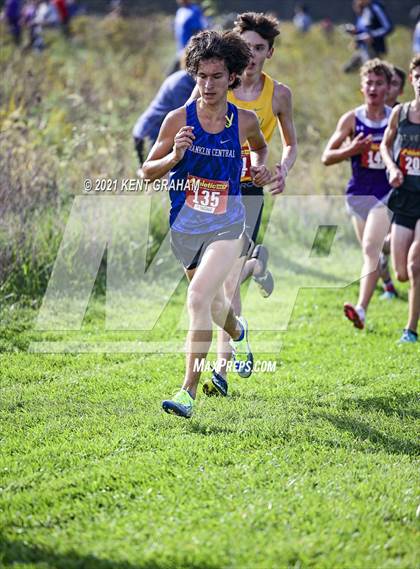 Thumbnail 2 in IHSAA Semi State Cross Country Boys Championships photogallery.