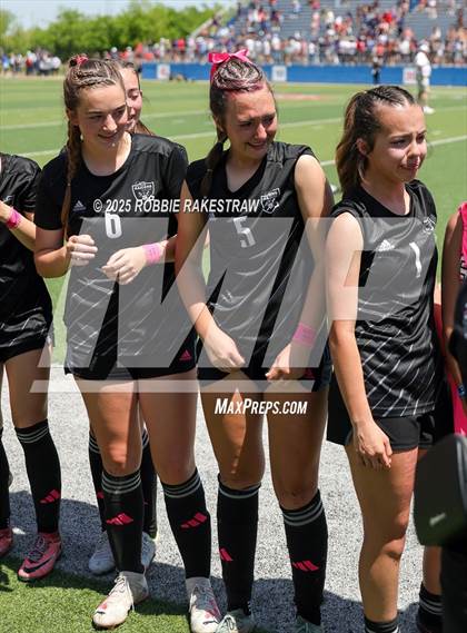 Thumbnail 1 in Wimberley vs. Randall (UIL 4A Soccer Division II Final Medal Ceremony) photogallery.