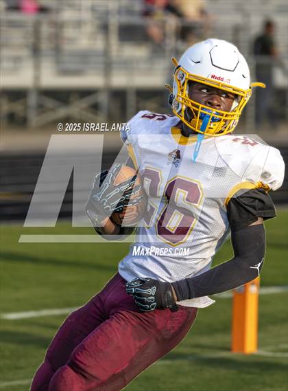 Thumbnail 2 in Lumberton vs Douglas Byrd (Jamboree) photogallery.