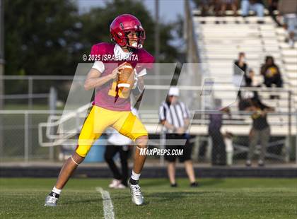 Thumbnail 3 in Lumberton vs Douglas Byrd (Jamboree) photogallery.