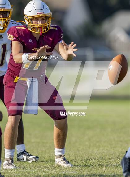 Thumbnail 3 in Lumberton vs Douglas Byrd (Jamboree) photogallery.
