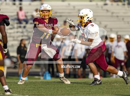 Thumbnail 2 in Lumberton vs Douglas Byrd (Jamboree) photogallery.