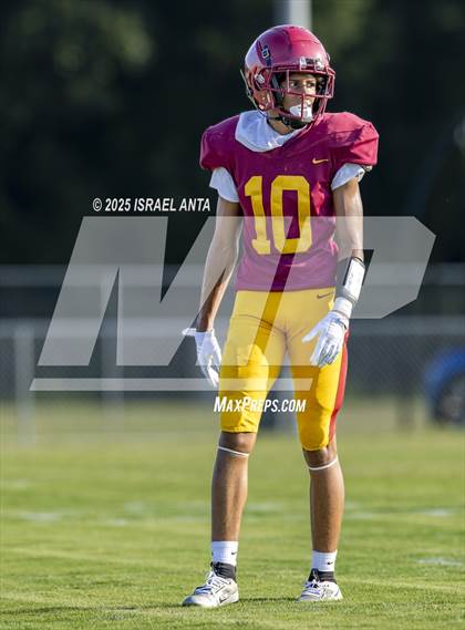Thumbnail 2 in Lumberton vs Douglas Byrd (Jamboree) photogallery.
