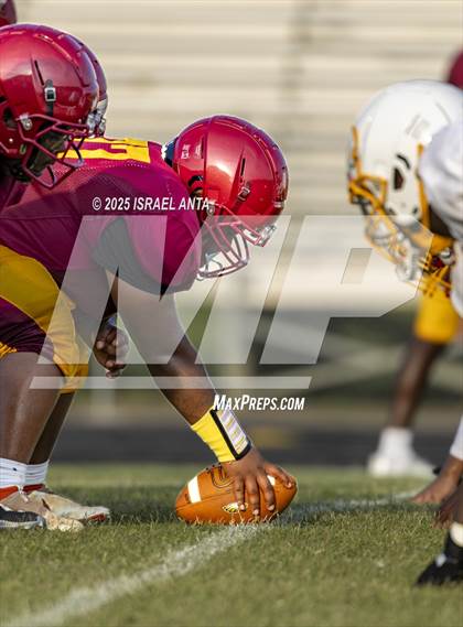 Thumbnail 1 in Lumberton vs Douglas Byrd (Jamboree) photogallery.