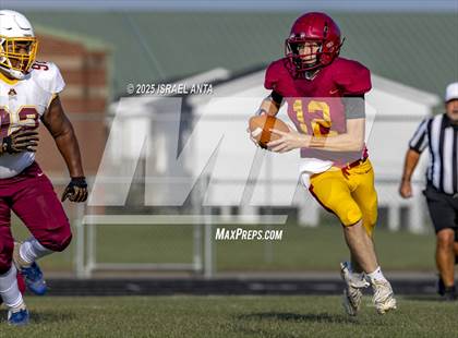 Thumbnail 2 in Lumberton vs Douglas Byrd (Jamboree) photogallery.