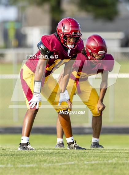 Thumbnail 2 in Lumberton vs Douglas Byrd (Jamboree) photogallery.