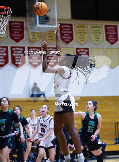 Thumbnail 1 in Granada Hills Charter @ Oaks Christian photogallery.