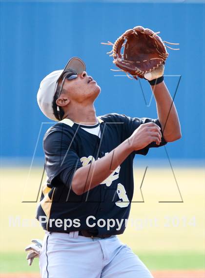 Thumbnail 3 in Fossil Ridge vs Centennial (Arlington Heights Classic) photogallery.