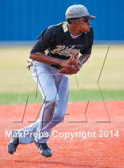 Thumbnail 3 in Fossil Ridge vs Centennial (Arlington Heights Classic) photogallery.