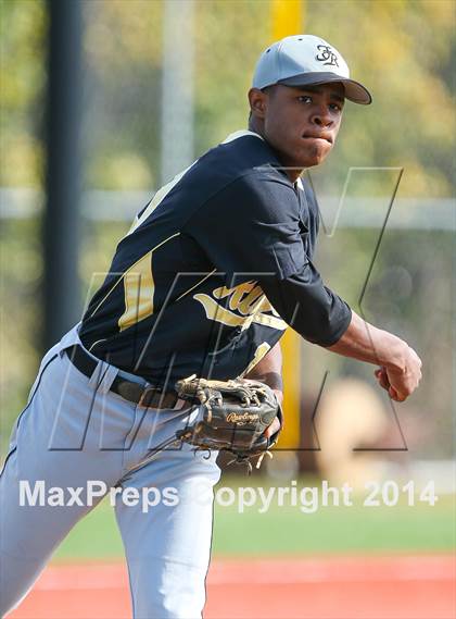 Thumbnail 1 in Fossil Ridge vs Centennial (Arlington Heights Classic) photogallery.