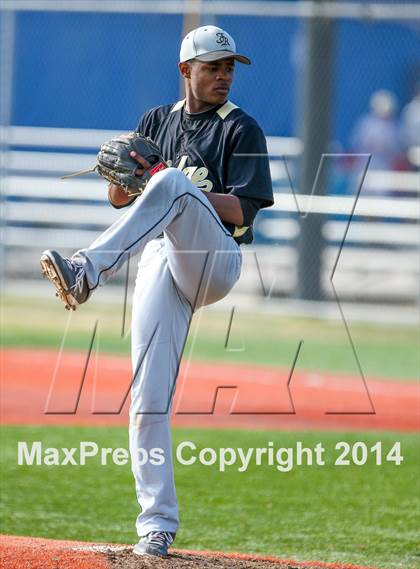 Thumbnail 2 in Fossil Ridge vs Centennial (Arlington Heights Classic) photogallery.