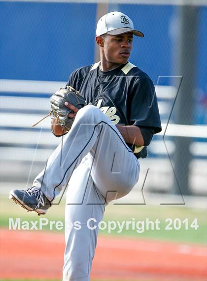 Thumbnail 3 in Fossil Ridge vs Centennial (Arlington Heights Classic) photogallery.